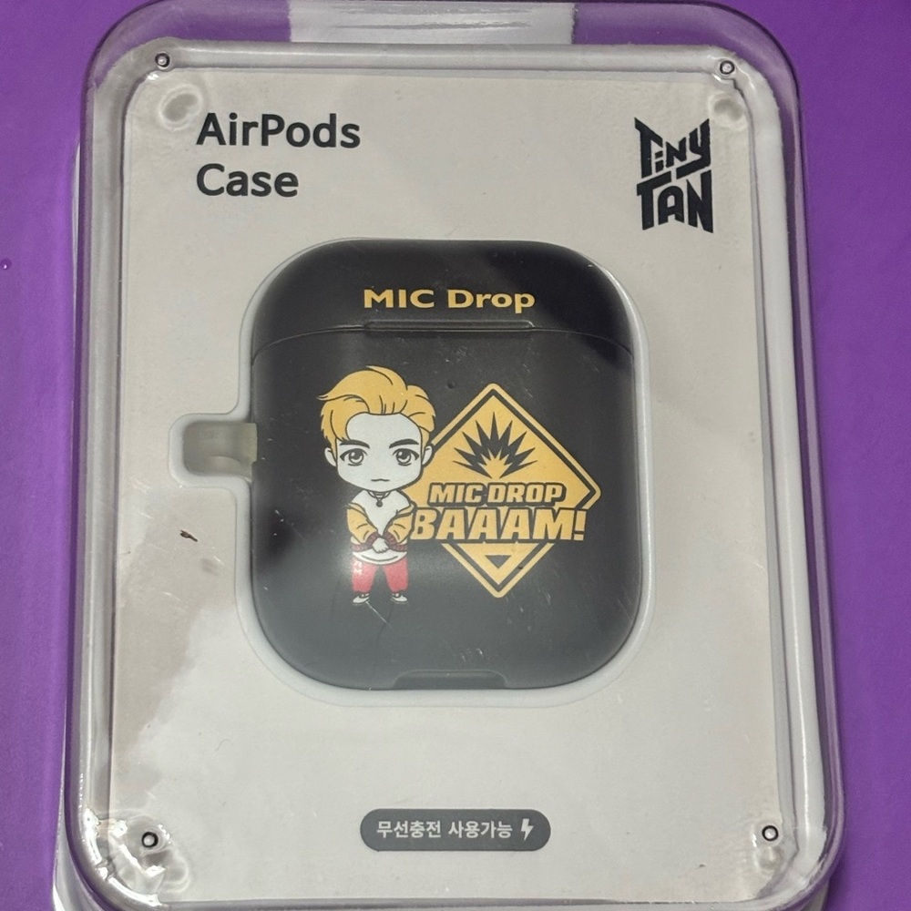 OFFICIAL BTS X TINYTAN MIC DROP AIRPOD CASE• RM
With free freebies